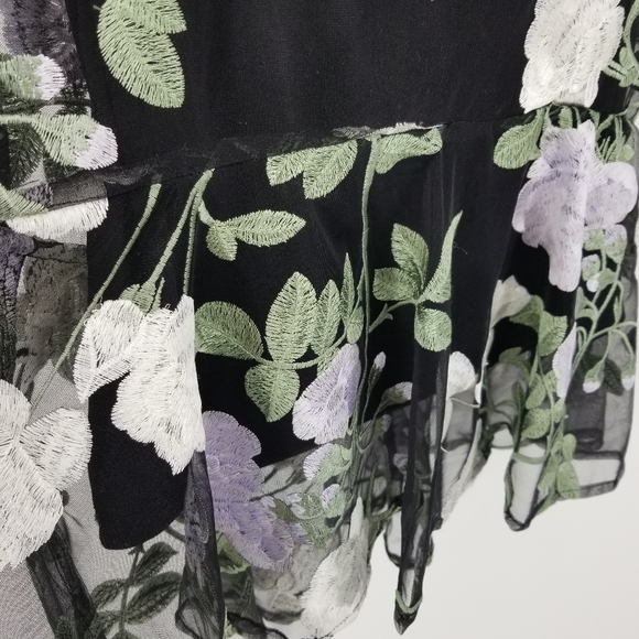 Calvin Klein Embroidered Floral Flounce Dress Sz 4 - Picture 10 of 11